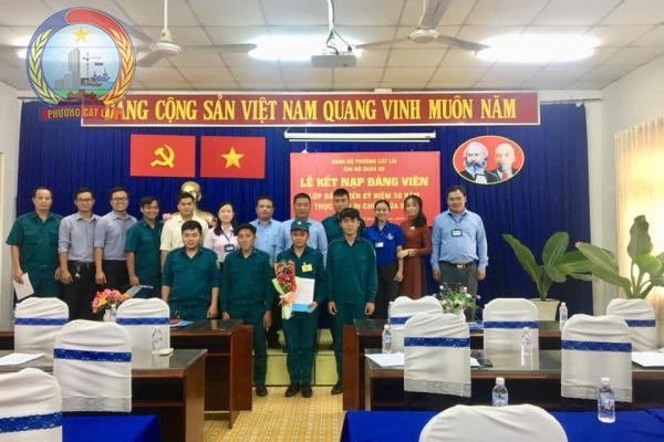 Lễ kết nạp đảng viên Chi bộ quân sự phường Cát Lái năm 2019